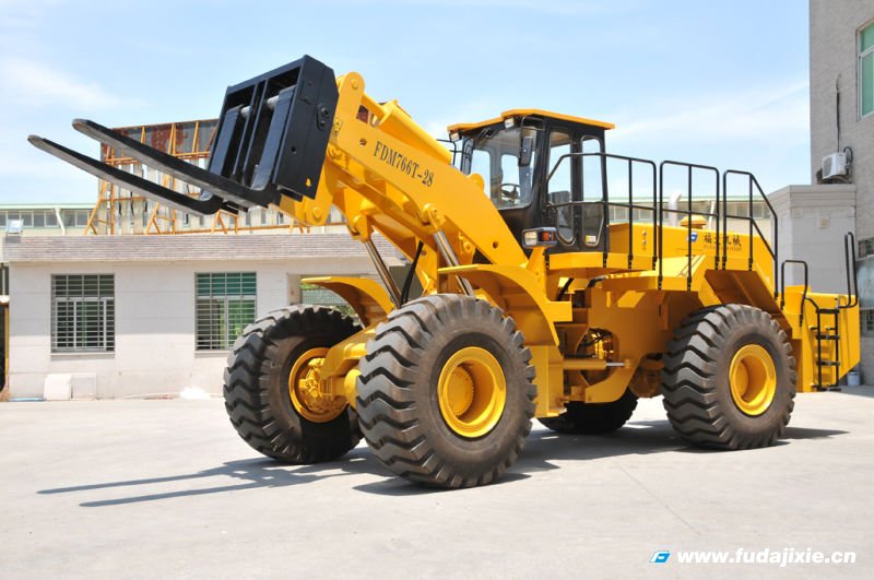 leyu·乐鱼(中国)官方网站28吨轮式叉装车